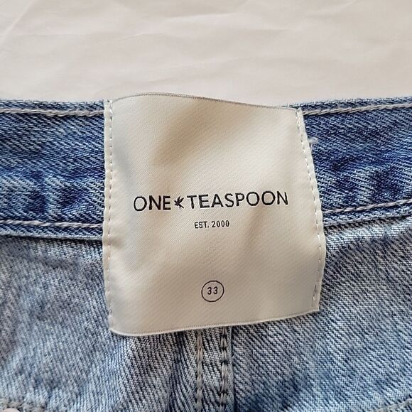 One Teaspoon Denim Shorts NWT - Picture 5 of 9